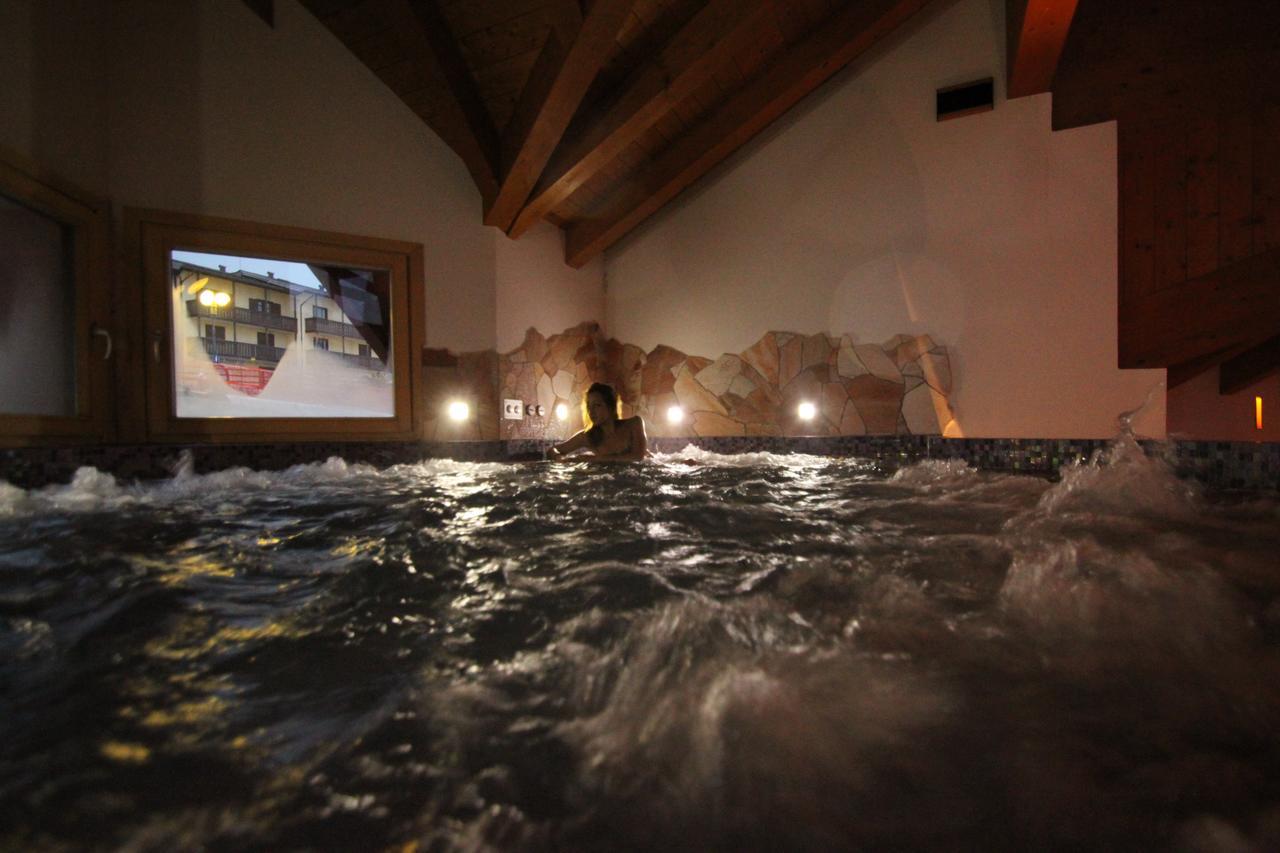 Hotel Residence Dahu Passo del Tonale Εξωτερικό φωτογραφία